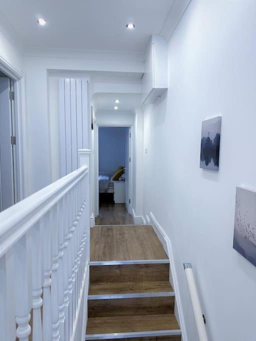 Apartament Stylish 2 Bed Flat In The Heart Of Lewisham Londyn Zewnętrze zdjęcie